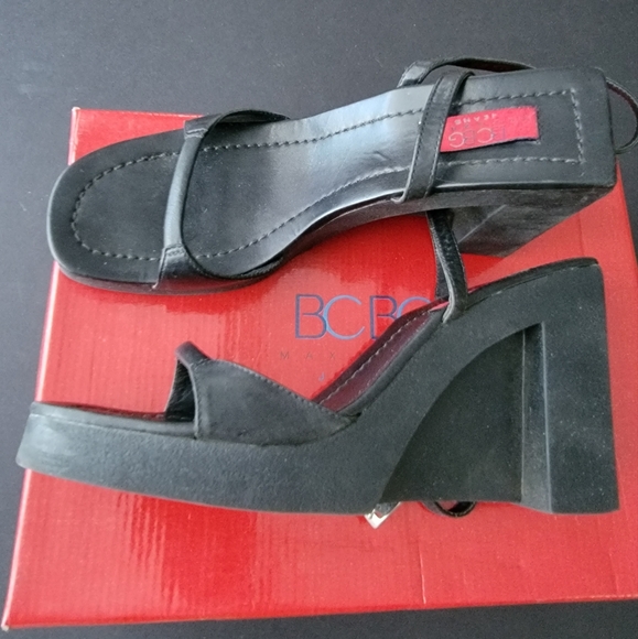 Sandals - Picture 5 of 5